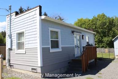 Main picture of 1113 S Race St