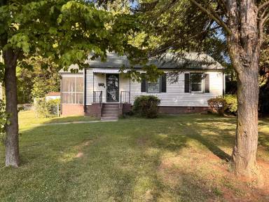 Main picture of 1513 Noel Pl