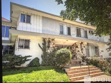 Main picture of 628 S Ardmore Ave