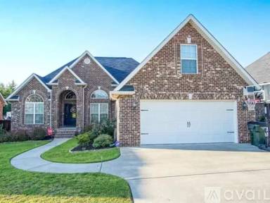 Main picture of 303 Charlotte Dr