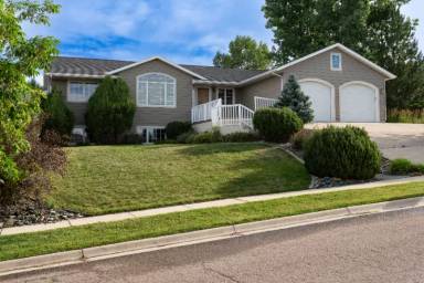 Main picture of 1013 35th Ave NE
