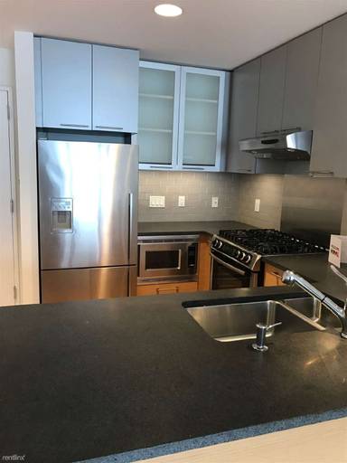 Main picture of 289 3rd St
