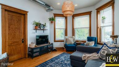 Main picture of 1000 N Richmond St