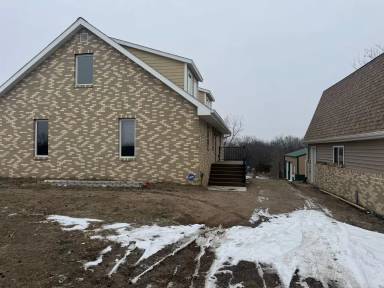 Main picture of 15805 Highway 71