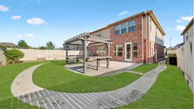 Main picture of 4110 Lake Cypress Cir