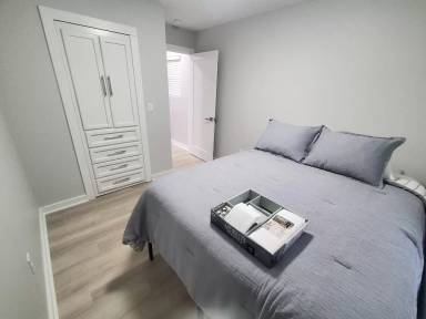 Main picture of 296 Quick St