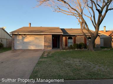 Main picture of 1114 Clark Trl