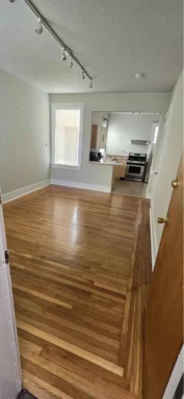 Main picture of 120 Rose St
