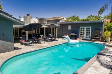 Main picture of 1675 E San Jacinto Way