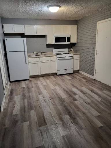 Main picture of 118 S Vine St