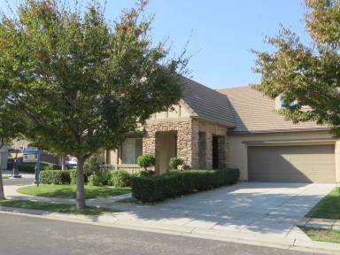 Main picture of 665 Farrington St
