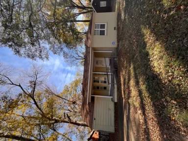 Main picture of 950 Goodman St