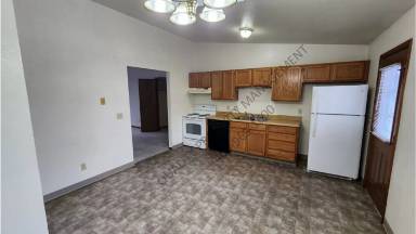 Main picture of 1924 Clubhouse Way