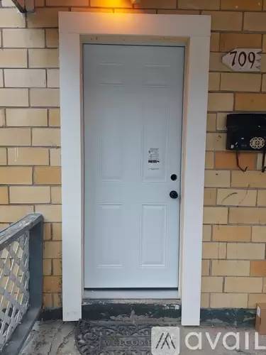 Main picture of 709 Dale St