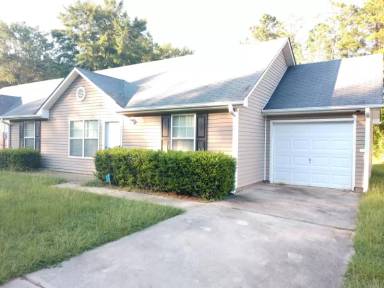 Main picture of 225 Apple Valley Rd