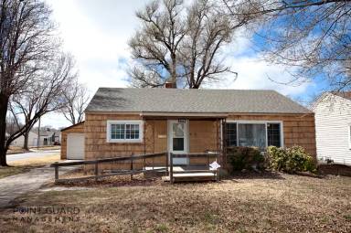 Main picture of 1229 S Fern St