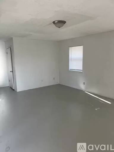 Main picture of 506 W 3rd St