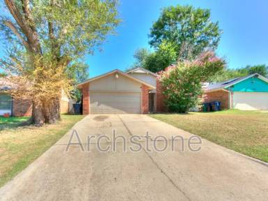 Main picture of 5216 Coble St