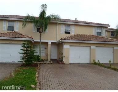 Main picture of 8960 NW 53rd Ct