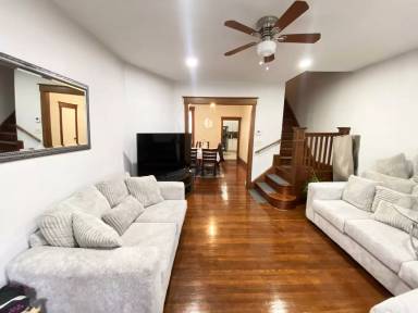 Main picture of 518 Benner St