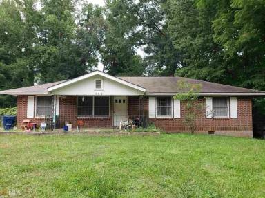 Main picture of 409 Wavelyn Way