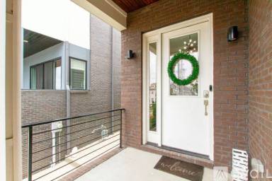 Main picture of 953 Southside Pl