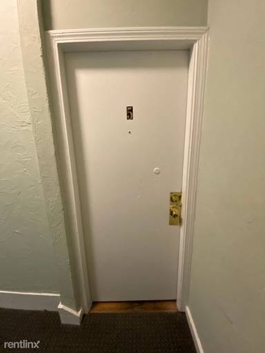 Main picture of 894 Huntington Ave