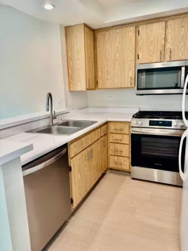 Main picture of 5259 Cartwright Ave