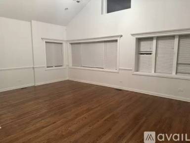 Main picture of 7542 S Luella Ave