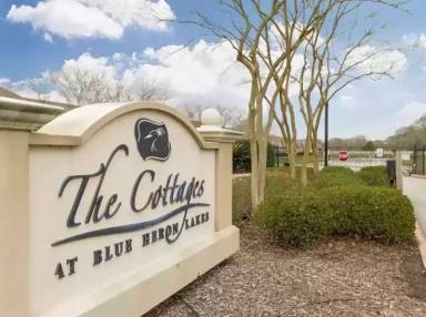Main picture of Cottages At Blue Heron Lakes