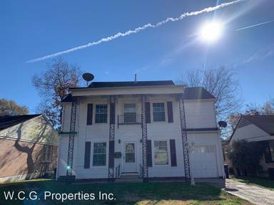 Main picture of 103 E Robinson Pl