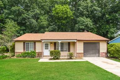 Main picture of 2700 Studley Rd