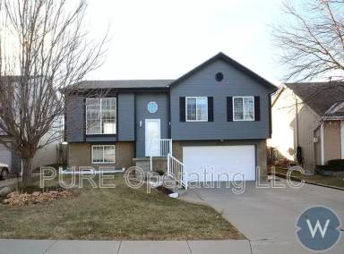 Main picture of 18741 Borman St