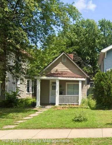 Main picture of 1426 S Center St