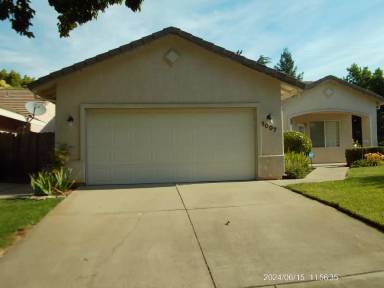 Main picture of 1007 Mariposa Dr