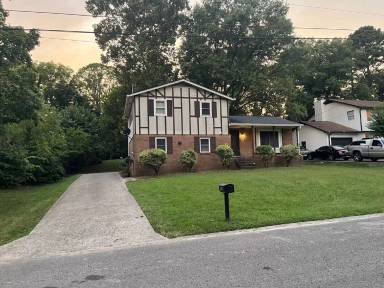 Main picture of 416 Ocala Ct N