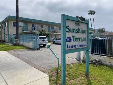 Main picture of 908 S Sunshine Ave