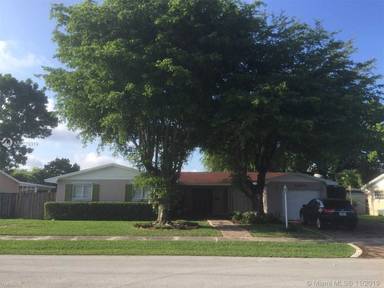 Main picture of 14072 SW 80th St