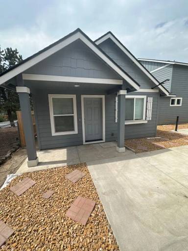 Main picture of 801 NE Lafayette Ave