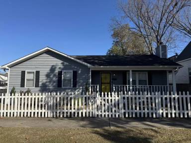 Main picture of 520 N 7th St