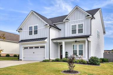 Main picture of 3067 Rosewood Dr