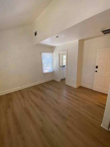 Main picture of 125 W Micheltorena St