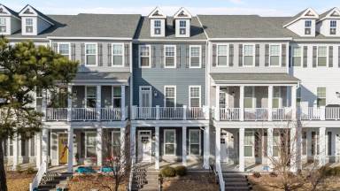 Main picture of 4110 Pleasant Ave