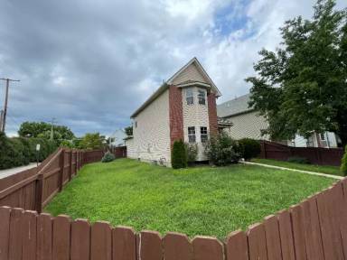 Main picture of 179 N Garfield Ave
