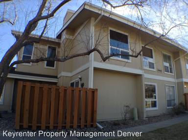 Main picture of 8487 Everett Way