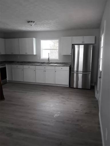 Main picture of 40 Overlook Dr