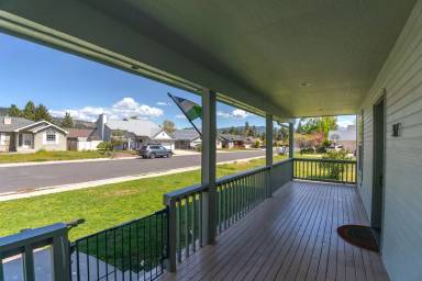 Main picture of 317 Meadow Dr