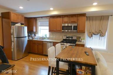 Main picture of 10 Auburndale Ave