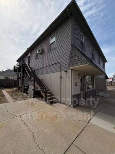 Main picture of 1015 Plum St