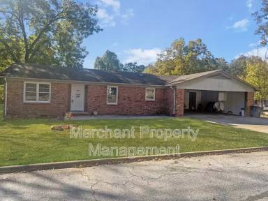 Main picture of 104B Lora Ln